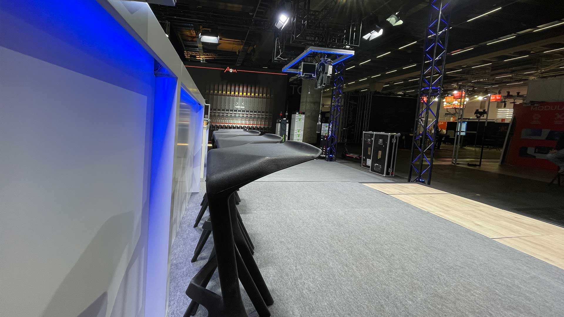 ante-staehely-Messestand-ARTTHEA-buehnentechnik-Proligh-and-Sound-2025-01