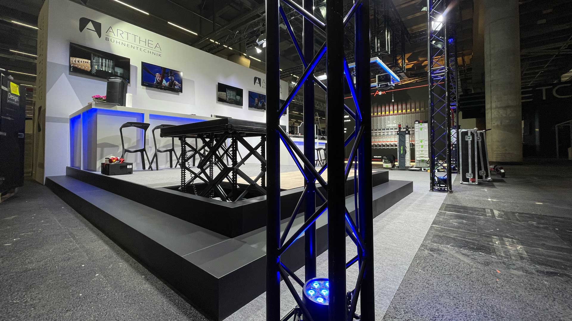 ante-staehely-Messestand-ARTTHEA-bühnentechnik-prolight-and-sound-2025-09